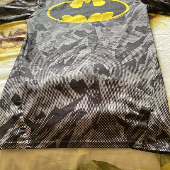 Men’s - Batman Tshirt - Under Armour - Picture 4 of 4